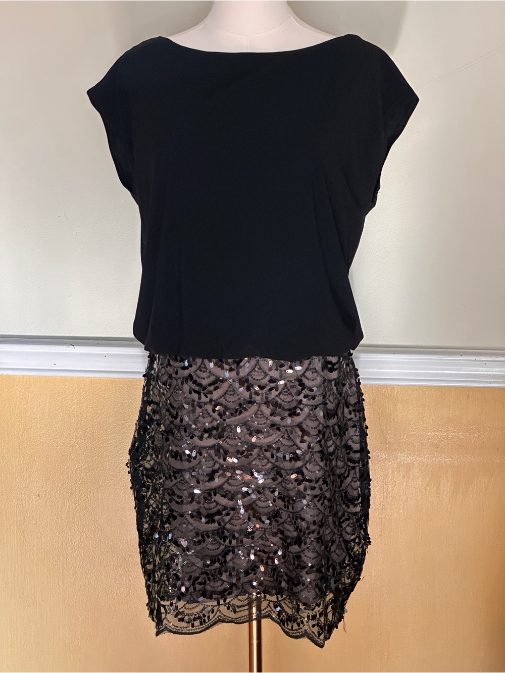 Jessica Howard Dress with Black Sequin Lace Pencil Skirt